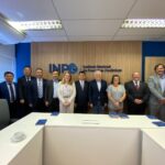 Comissão da Universidade Marítima de Xangai visita a sede do INPO