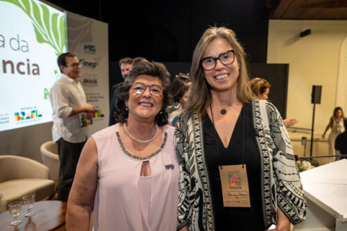 Janice Trotte-Duhá (INPO) com Marinez Scherer, enviada especial para o Oceano, durante a Cop30